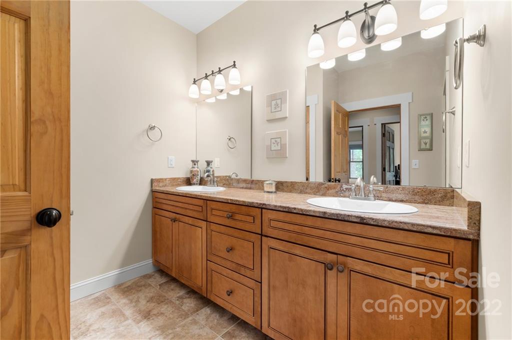 40 Gardner Drive Asheville NC 28803
