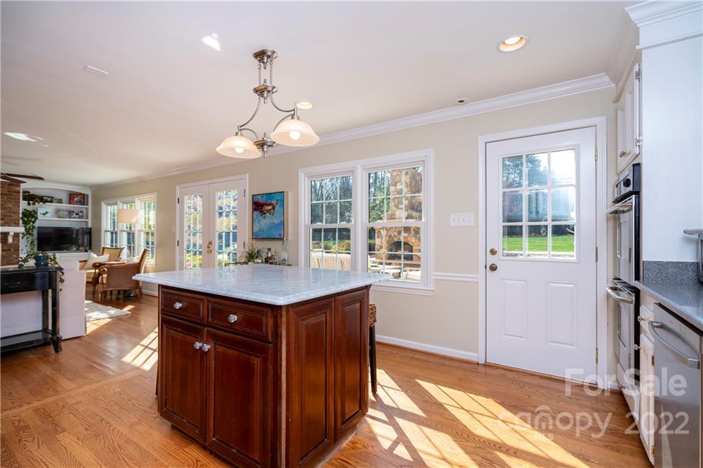 1835 Manor Mill Road Charlotte NC 28226