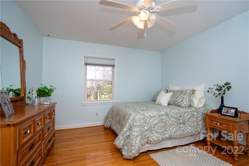 1835 Manor Mill Road Charlotte NC 28226
