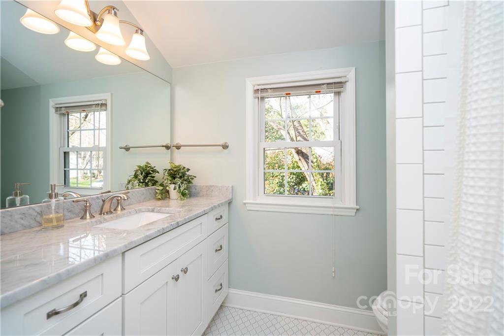 1835 Manor Mill Road Charlotte NC 28226