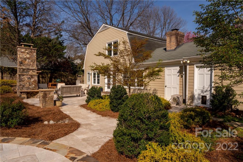 1835 Manor Mill Road Charlotte NC 28226