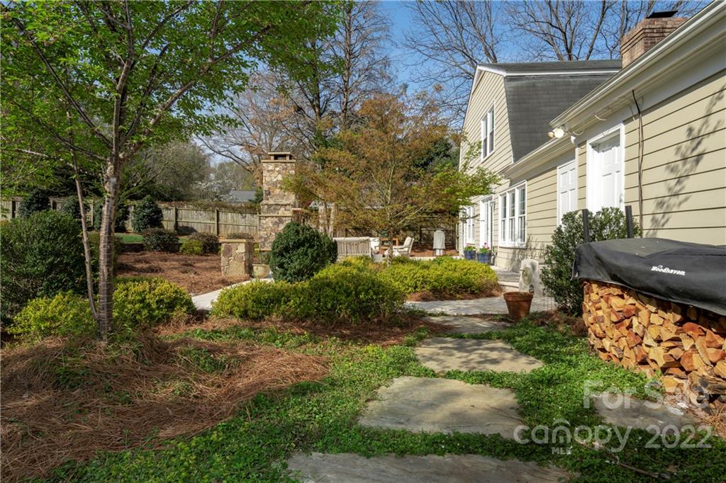 1835 Manor Mill Road Charlotte NC 28226