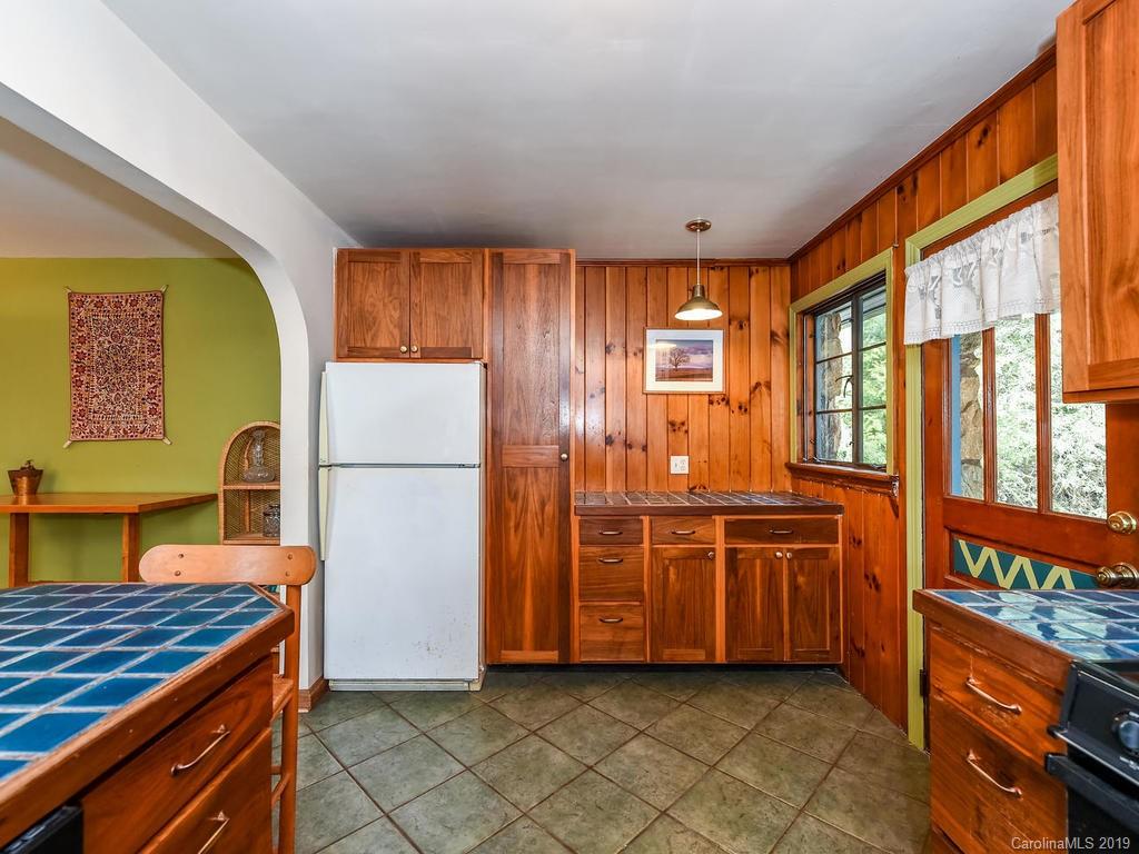 34 Caledonia Road Asheville NC 28803