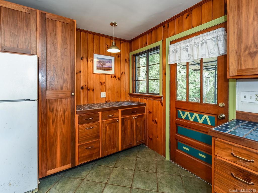 34 Caledonia Road Asheville NC 28803