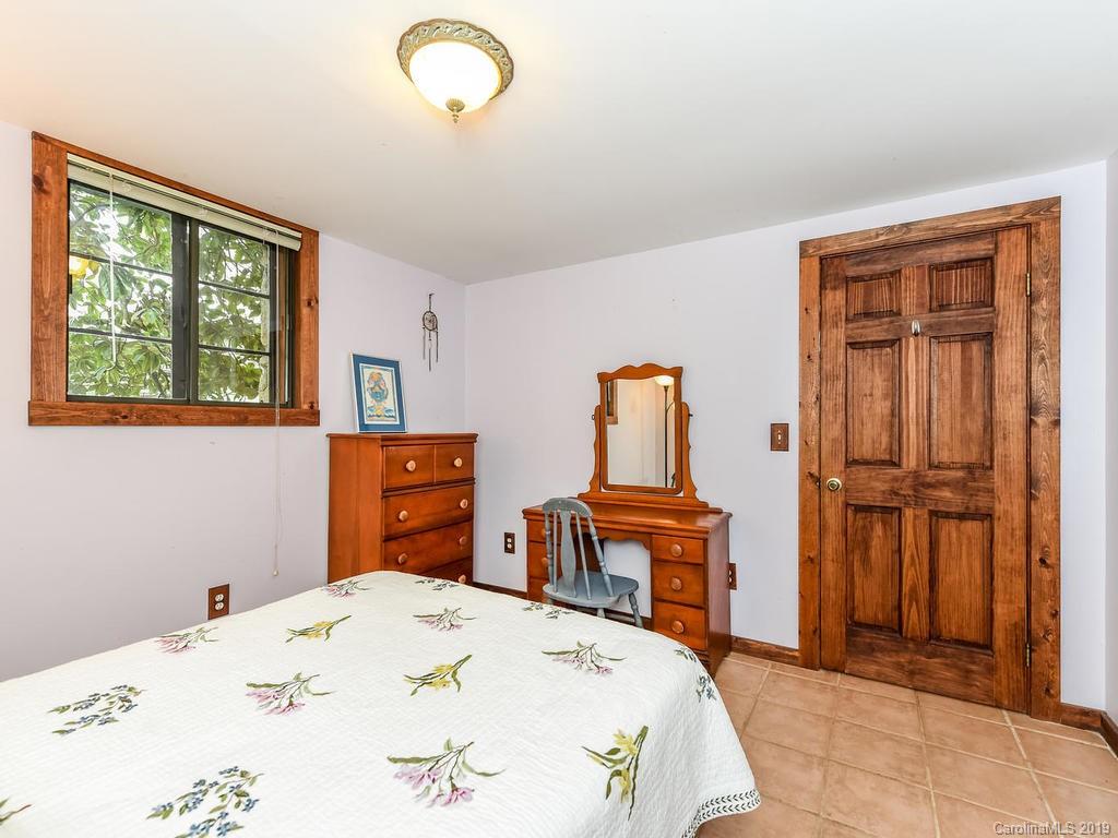 34 Caledonia Road Asheville NC 28803
