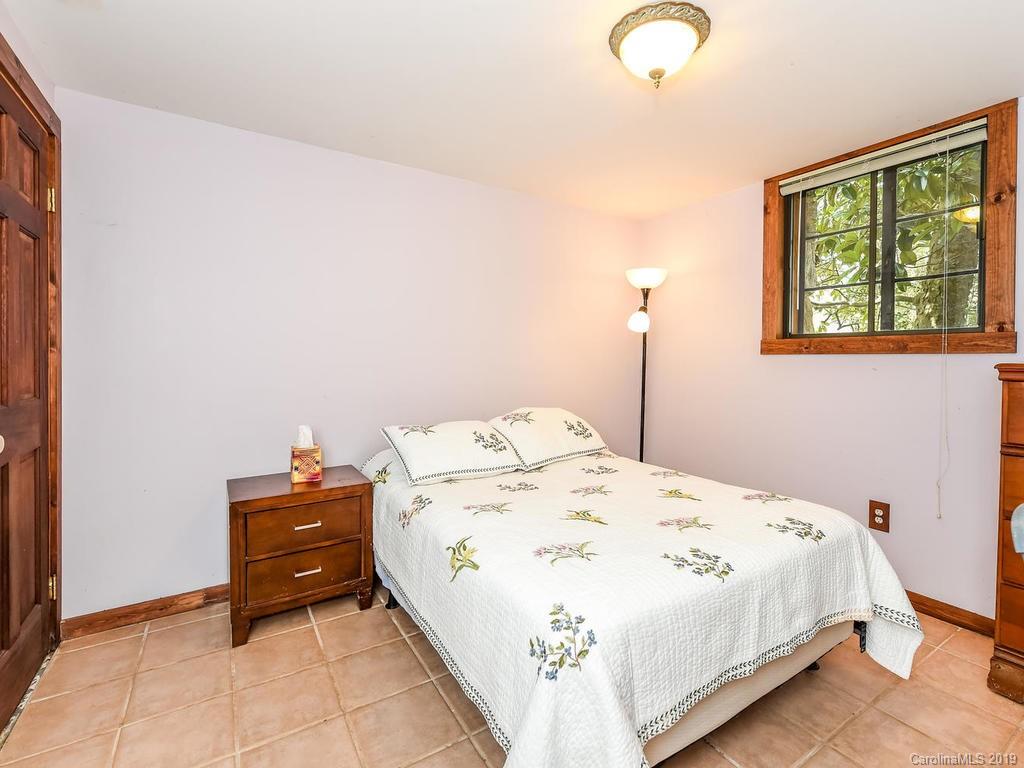34 Caledonia Road Asheville NC 28803