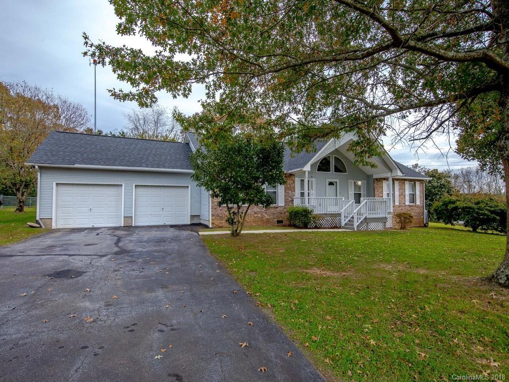 24 Regal Knolls Drive Mills River NC 28759