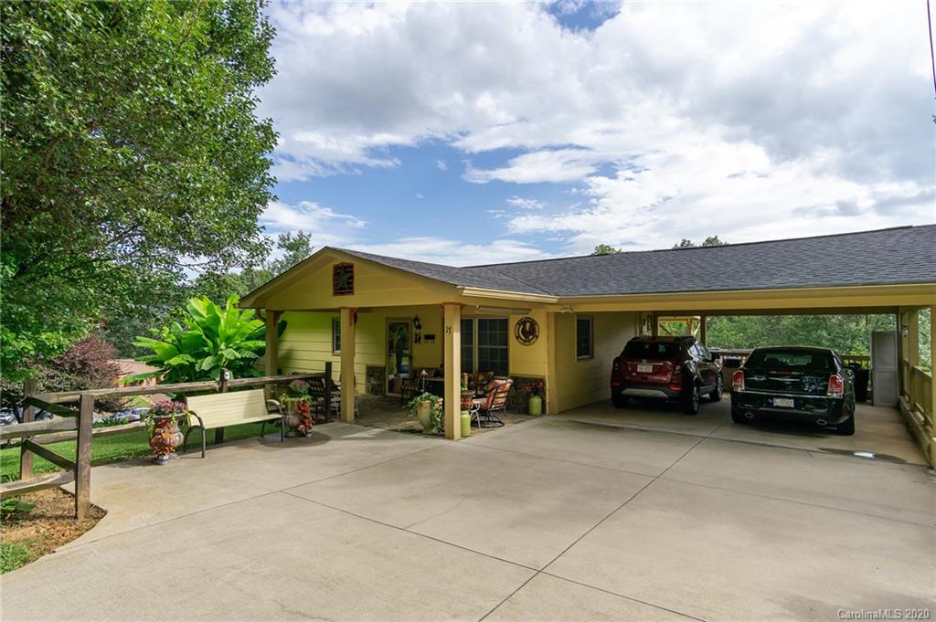 17 Hillside Street Weaverville NC 28787