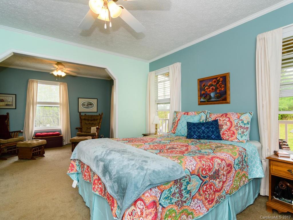 101 Leonards Lane Weaverville NC 28787