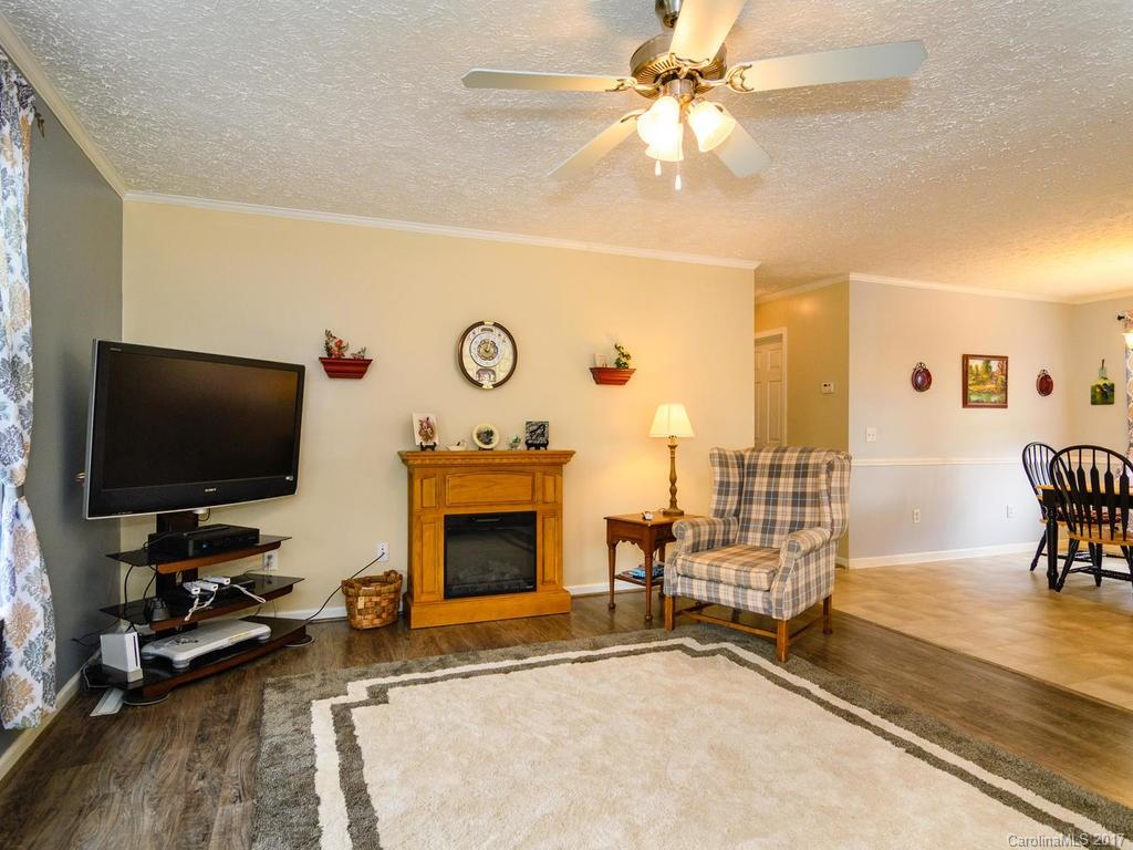 101 Leonards Lane Weaverville NC 28787