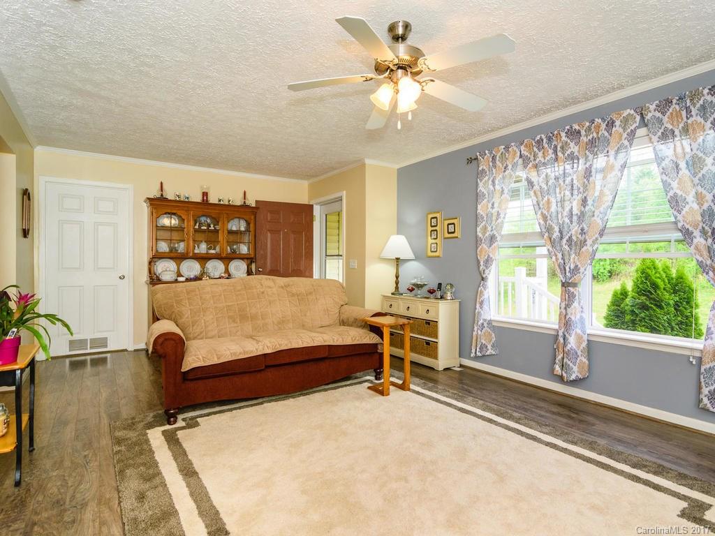 101 Leonards Lane Weaverville NC 28787