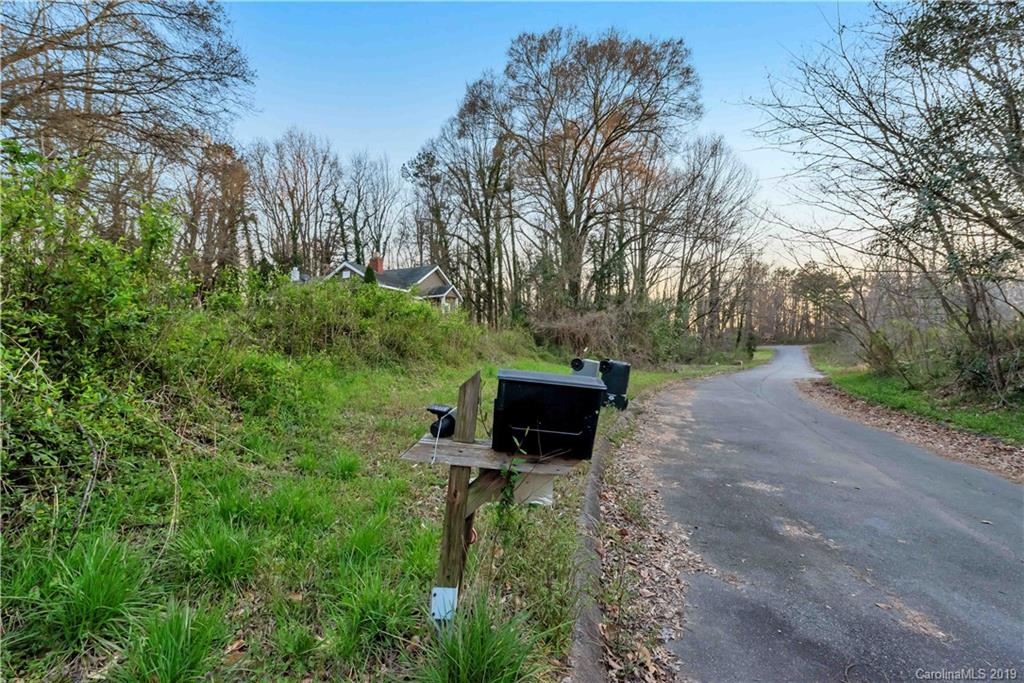 3009 New Pineola Road Charlotte NC 28208