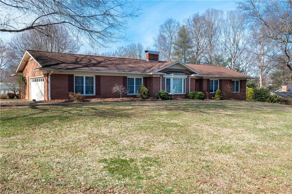 1961 12th Street Place Ne Hickory NC 28601
