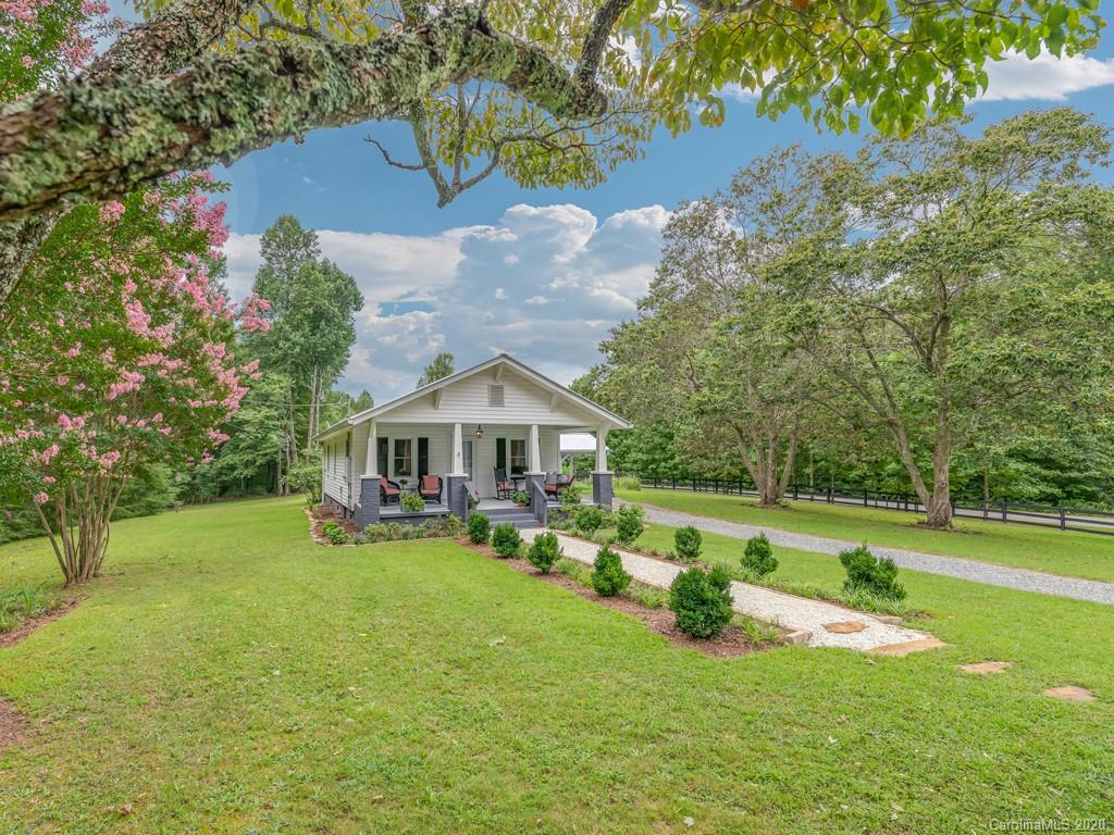 59 Paradise Road Saluda NC 28773