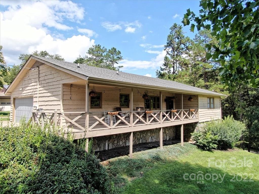 16 Royal Ridge Clyde NC 28721