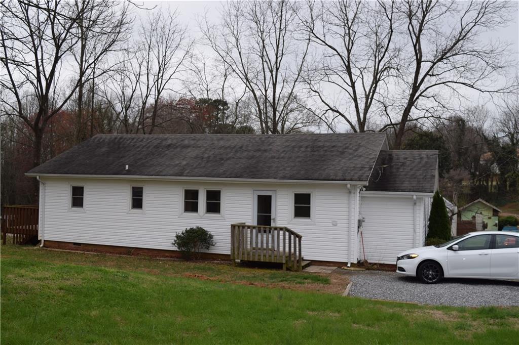 1901 N Davis Avenue Newton NC 28658