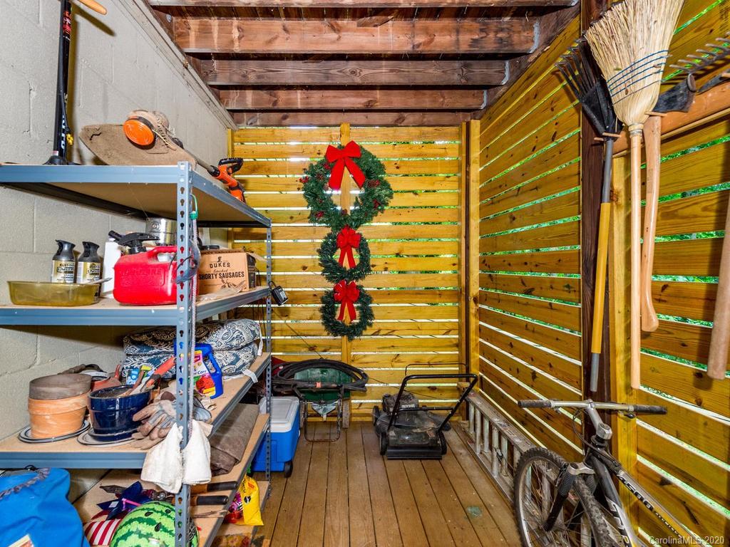 19 Crestland Road Asheville NC 28803