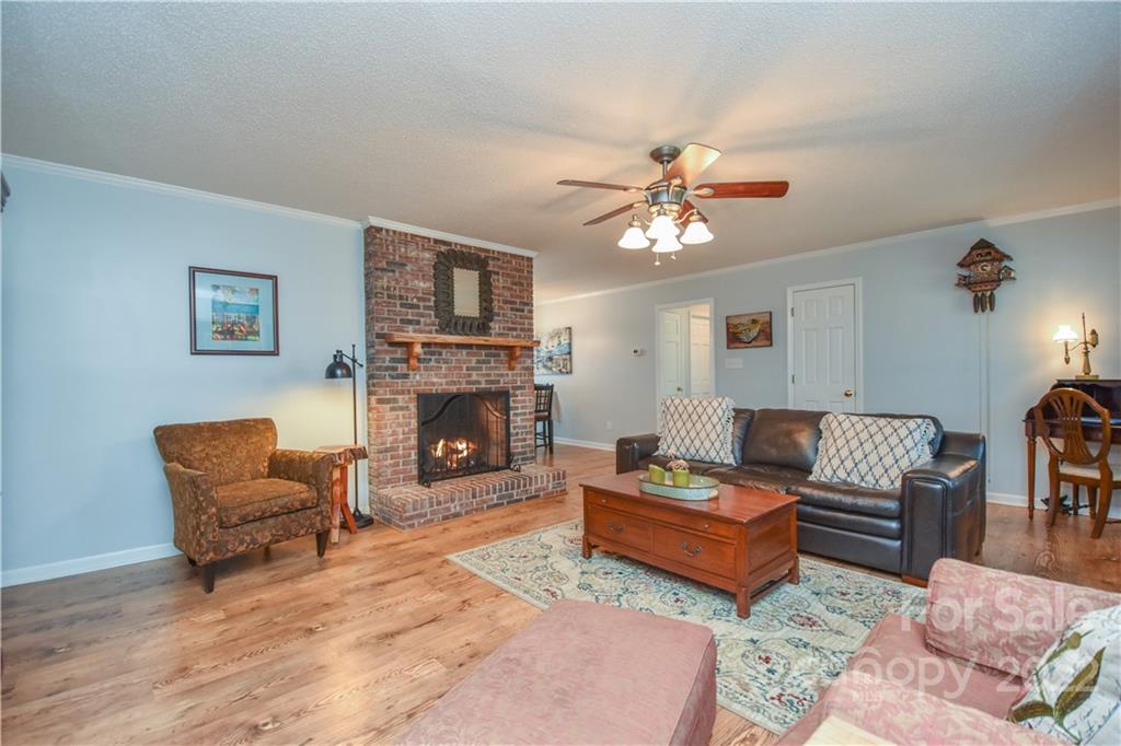 3403 Lake Shore Road S Denver NC 28037
