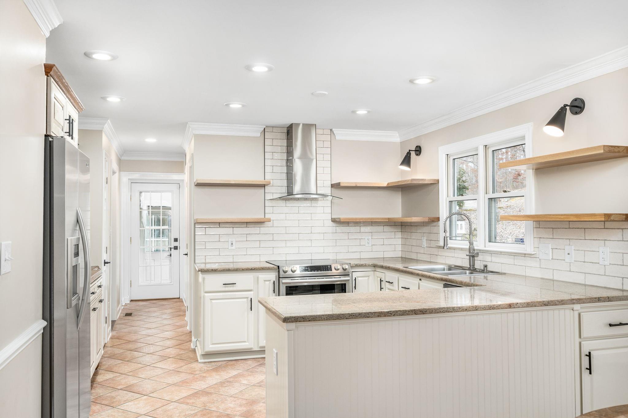 64 Mallonee Drive Candler NC 28715