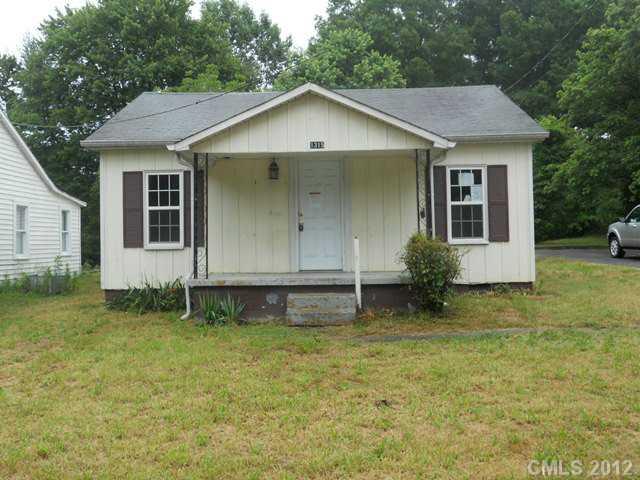 1315 11th Street Statesville NC 28677