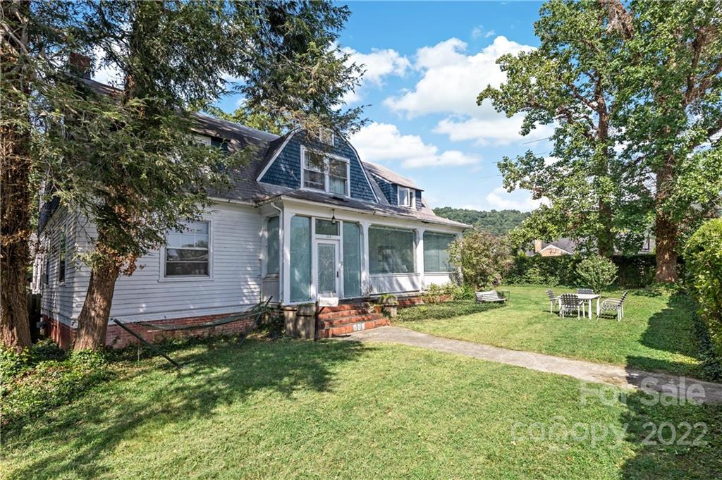 104 Woodward Avenue Asheville NC 28804