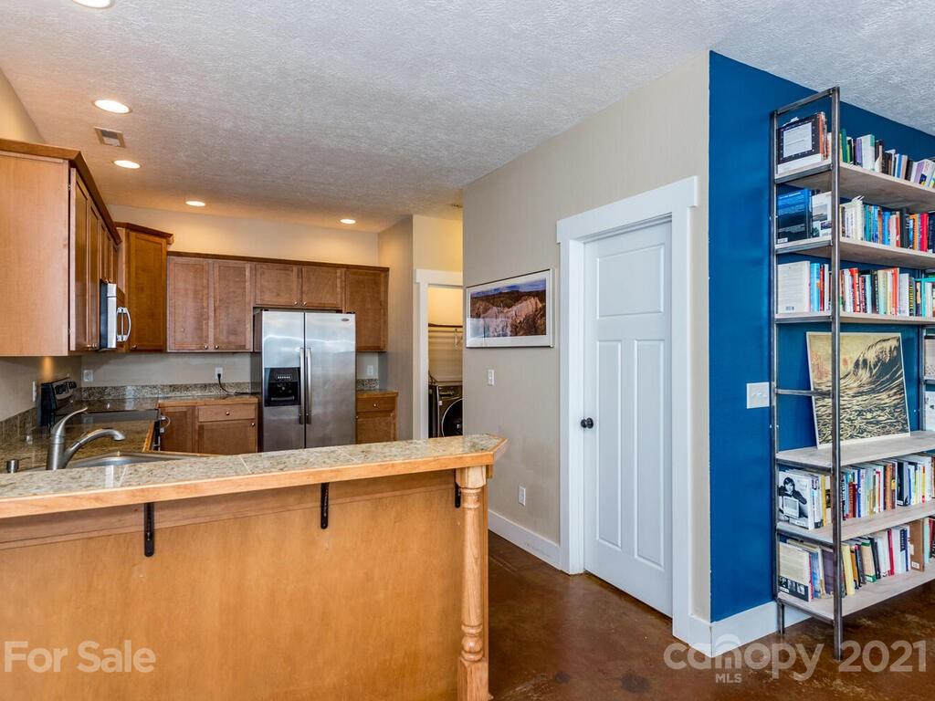 16 Rich Street Asheville NC 28806