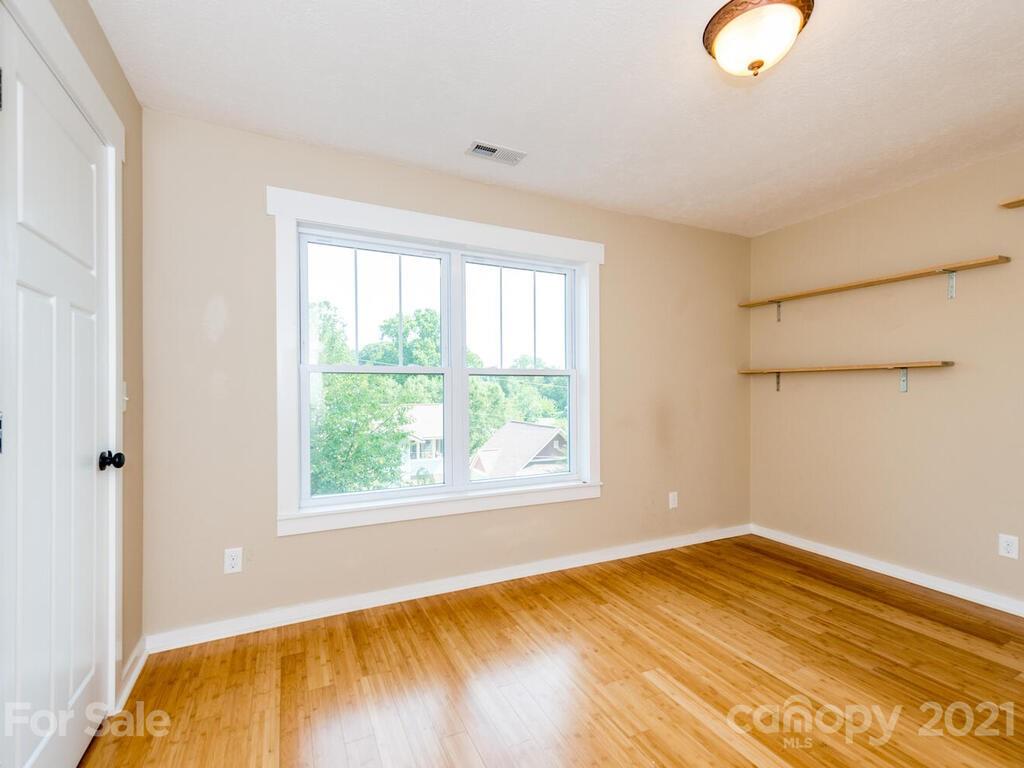 16 Rich Street Asheville NC 28806