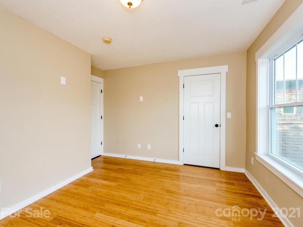 16 Rich Street Asheville NC 28806