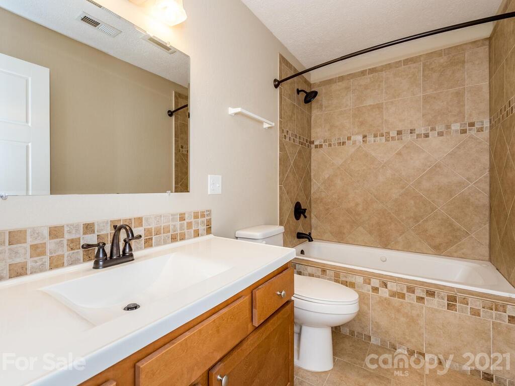 16 Rich Street Asheville NC 28806