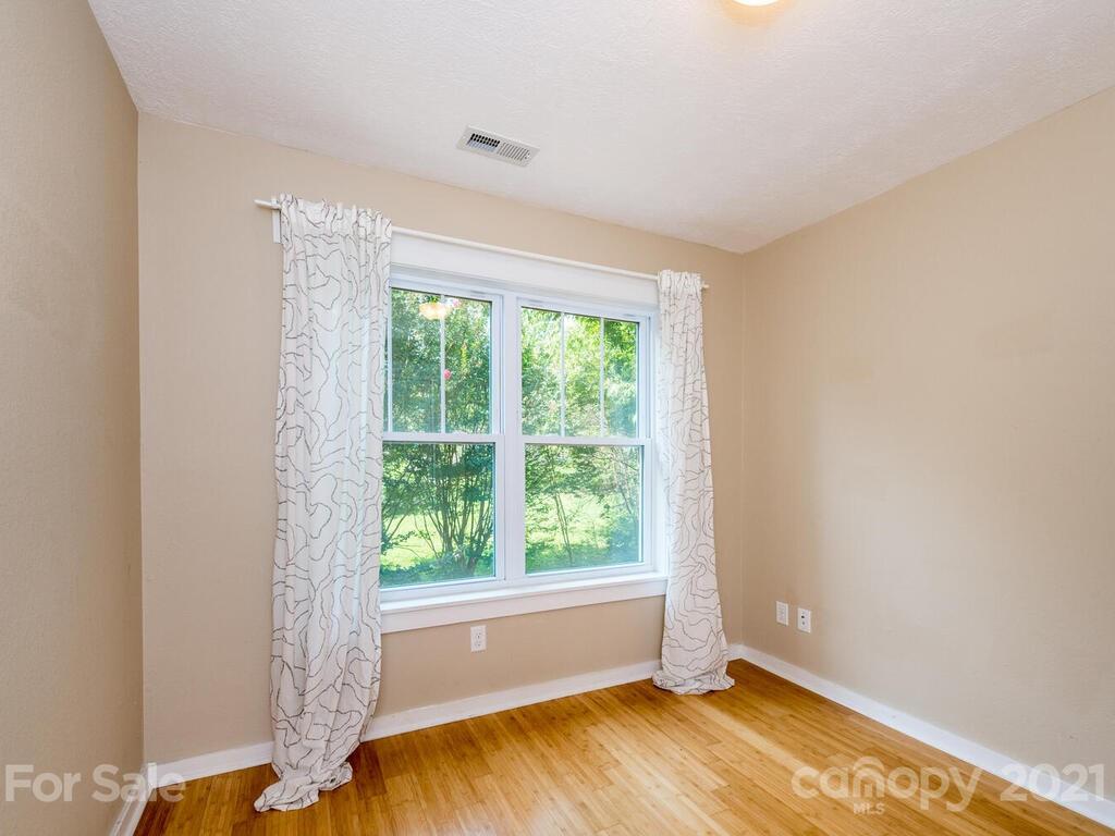 16 Rich Street Asheville NC 28806