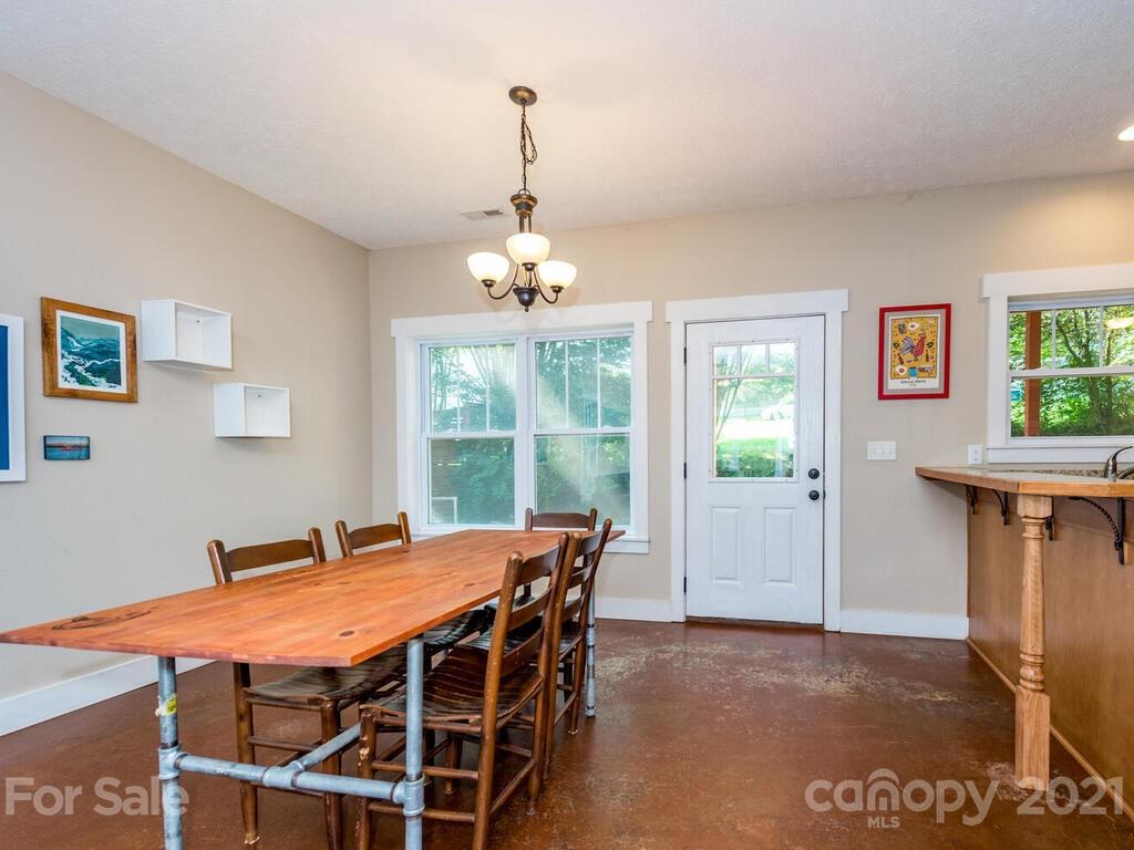 16 Rich Street Asheville NC 28806