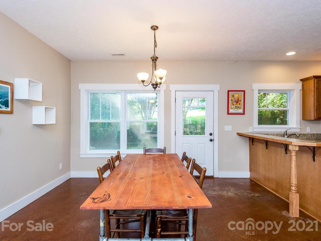 16 Rich Street Asheville NC 28806