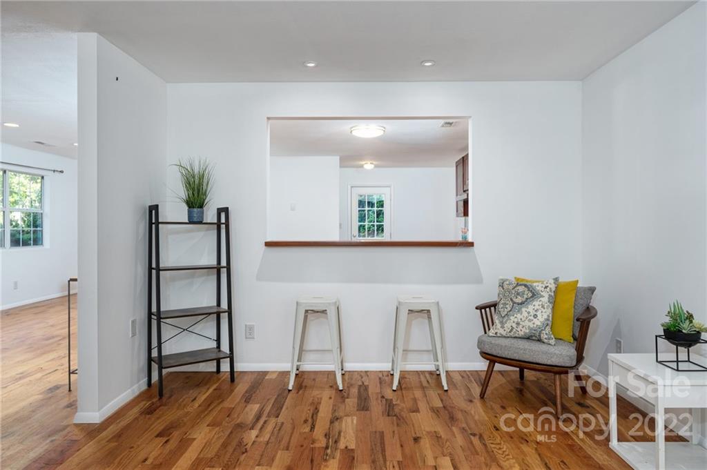 12 Lincoln Avenue W Asheville NC 28801