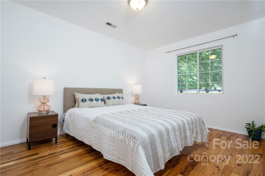 12 Lincoln Avenue W Asheville NC 28801