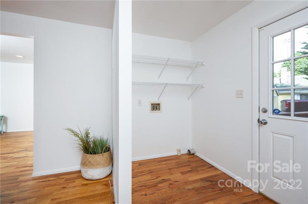 12 Lincoln Avenue W Asheville NC 28801