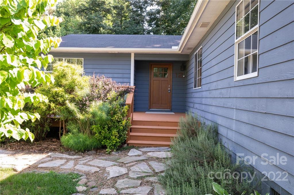 12 Lincoln Avenue W Asheville NC 28801