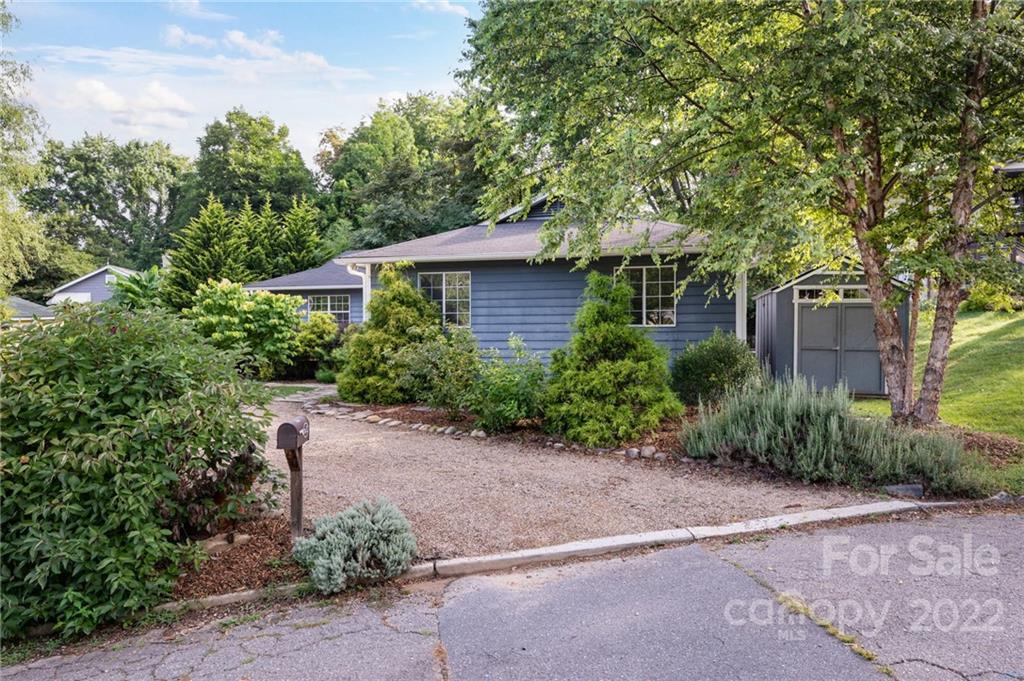 12 Lincoln Avenue W Asheville NC 28801