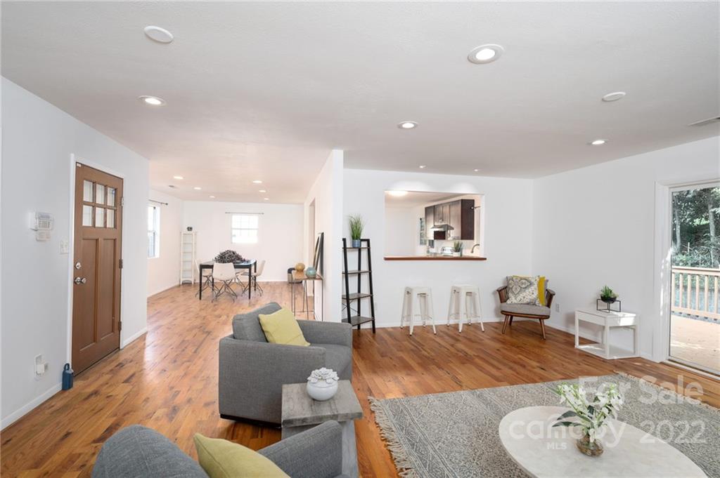 12 Lincoln Avenue W Asheville NC 28801