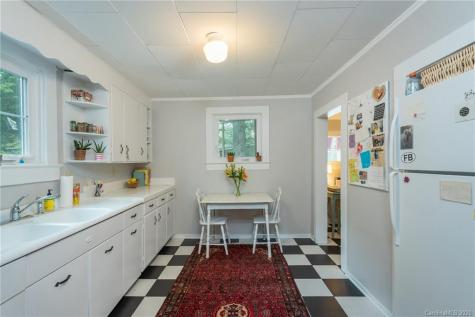 404 Montreat Road Black Mountain NC 28711