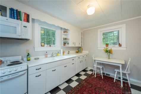 404 Montreat Road Black Mountain NC 28711