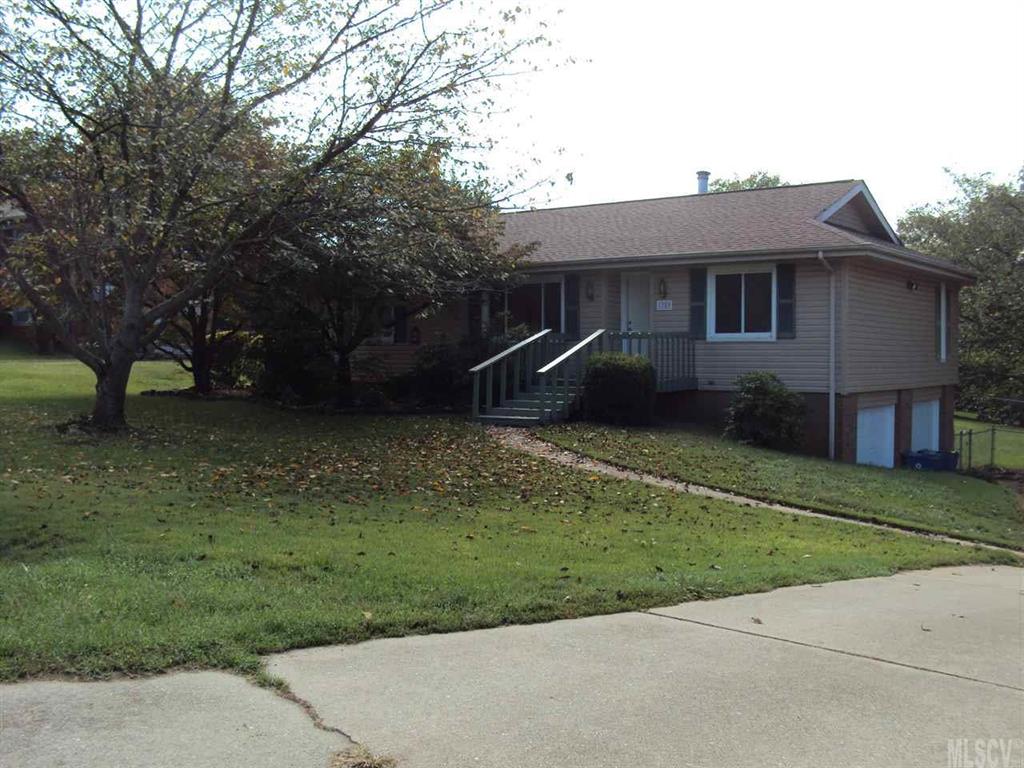 1789 Woodridge Circle Hickory NC 28602