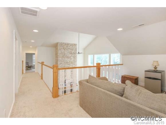 83 Oak Hollow Drive Asheville NC 28805