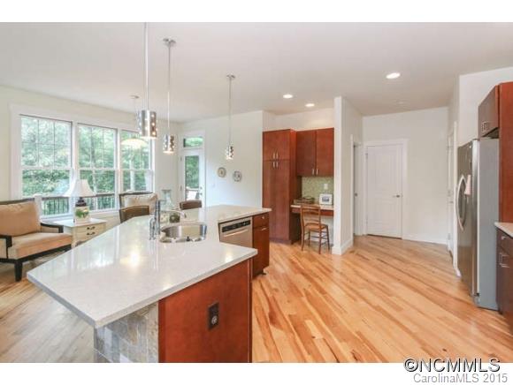 83 Oak Hollow Drive Asheville NC 28805