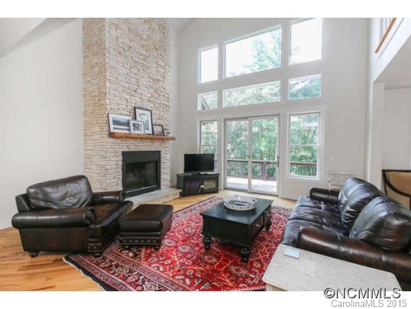 83 Oak Hollow Drive Asheville NC 28805