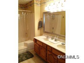 20 Bee Ridge Road Asheville NC 28803