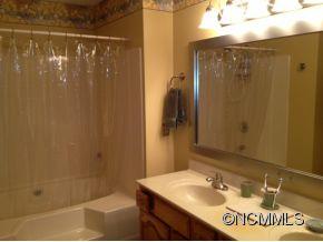20 Bee Ridge Road Asheville NC 28803