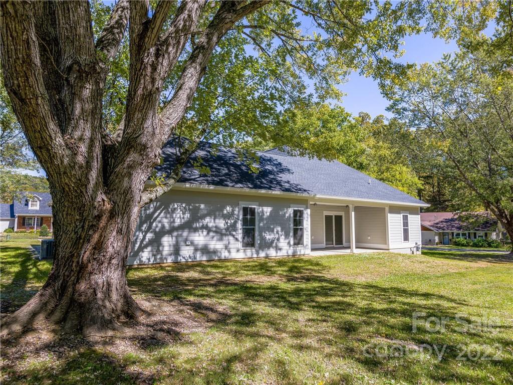 63 Beech Glen Drive Black Mountain NC 28711