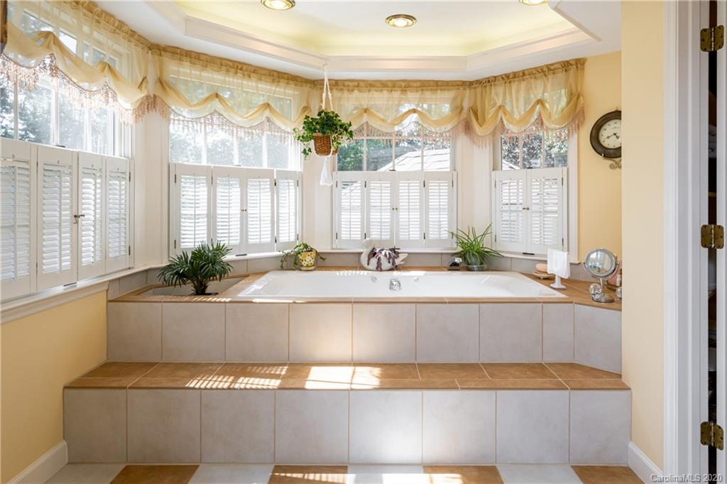 12 Forest Ridge Lane Weaverville NC 28787