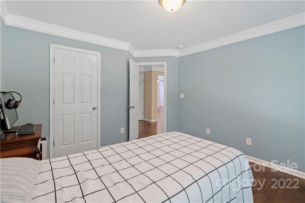 9005 Gailes Drive Charlotte NC 28278