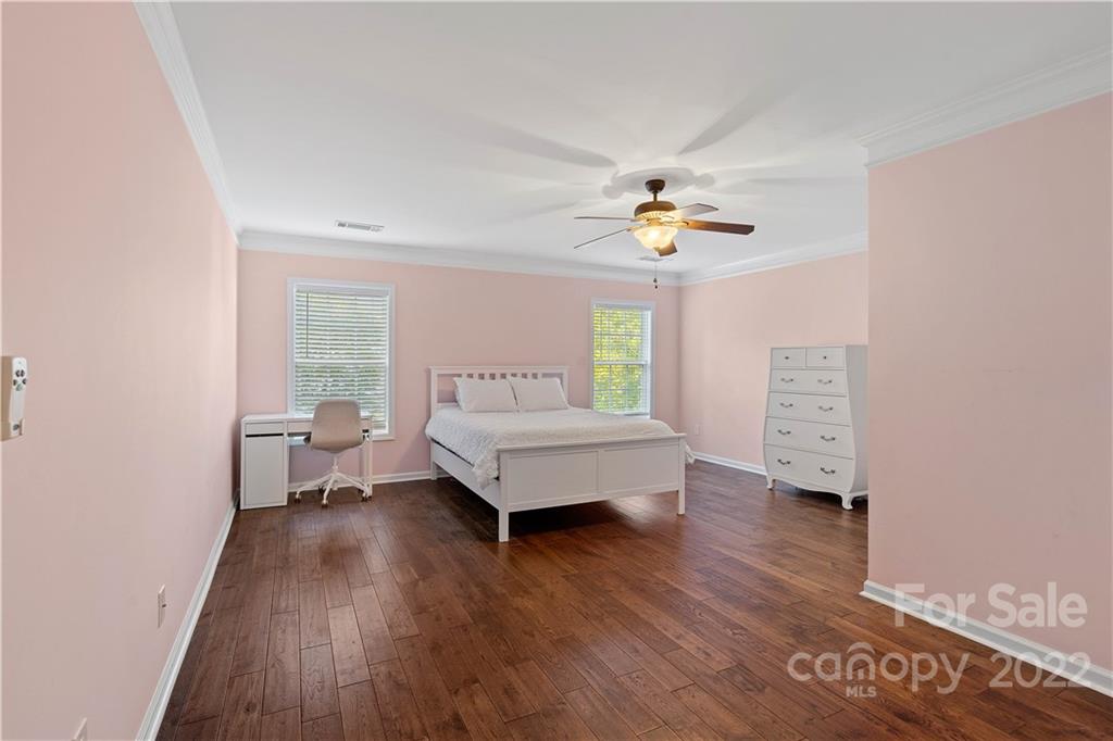 9005 Gailes Drive Charlotte NC 28278